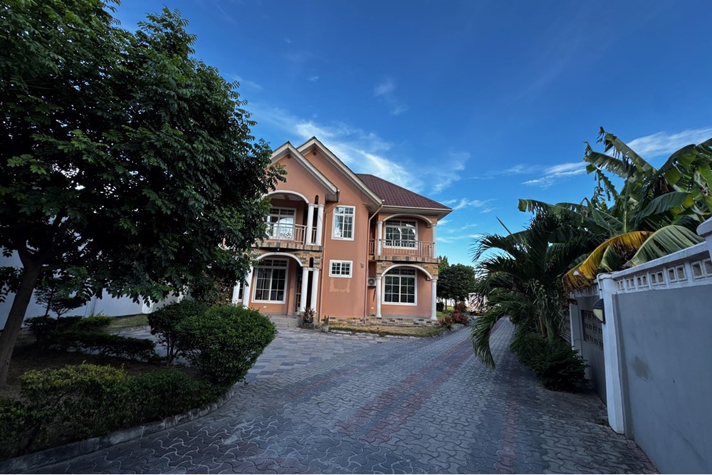 House - For Rent