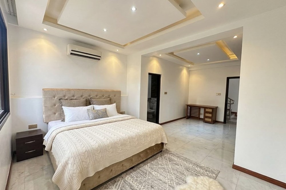 Photo 14 de l’annonce