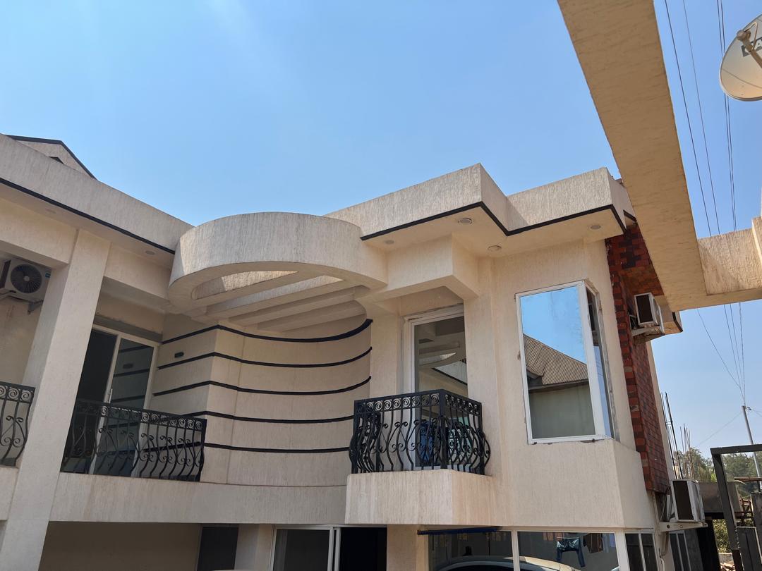 A VENDRE UNE  MAISON R+1 Ville de lubumbashi.